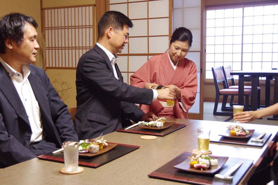 写真：接待・宴会・慶事も心からおもてなし